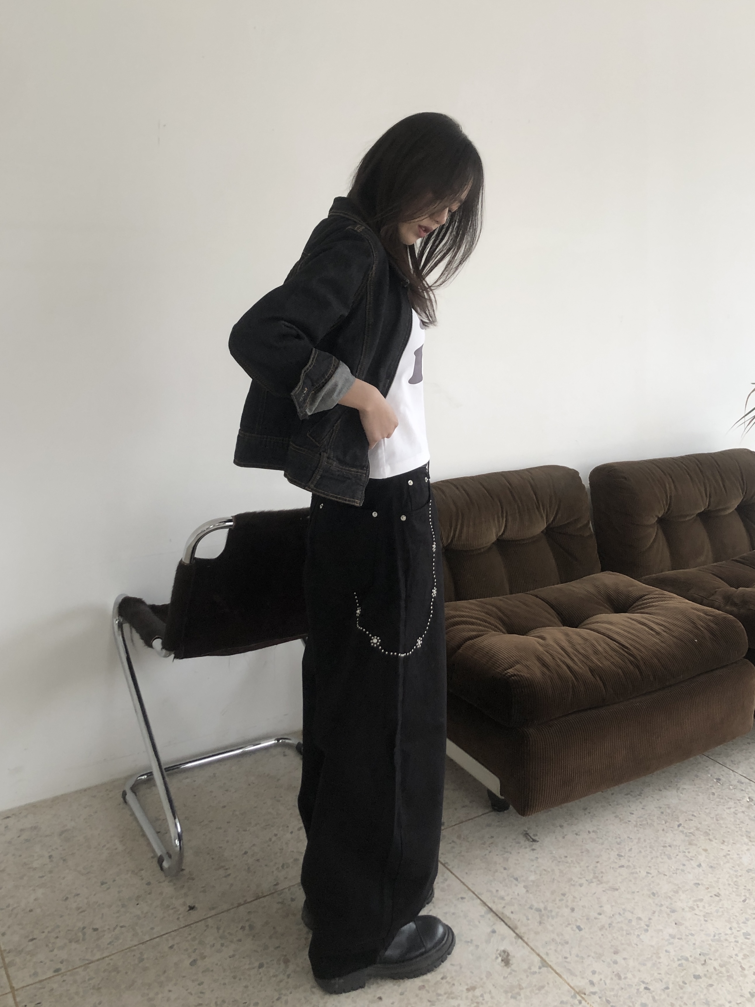 よっちん 即納】ステッチボタンフライカーブデニムパンツ TO1114 – YOLO