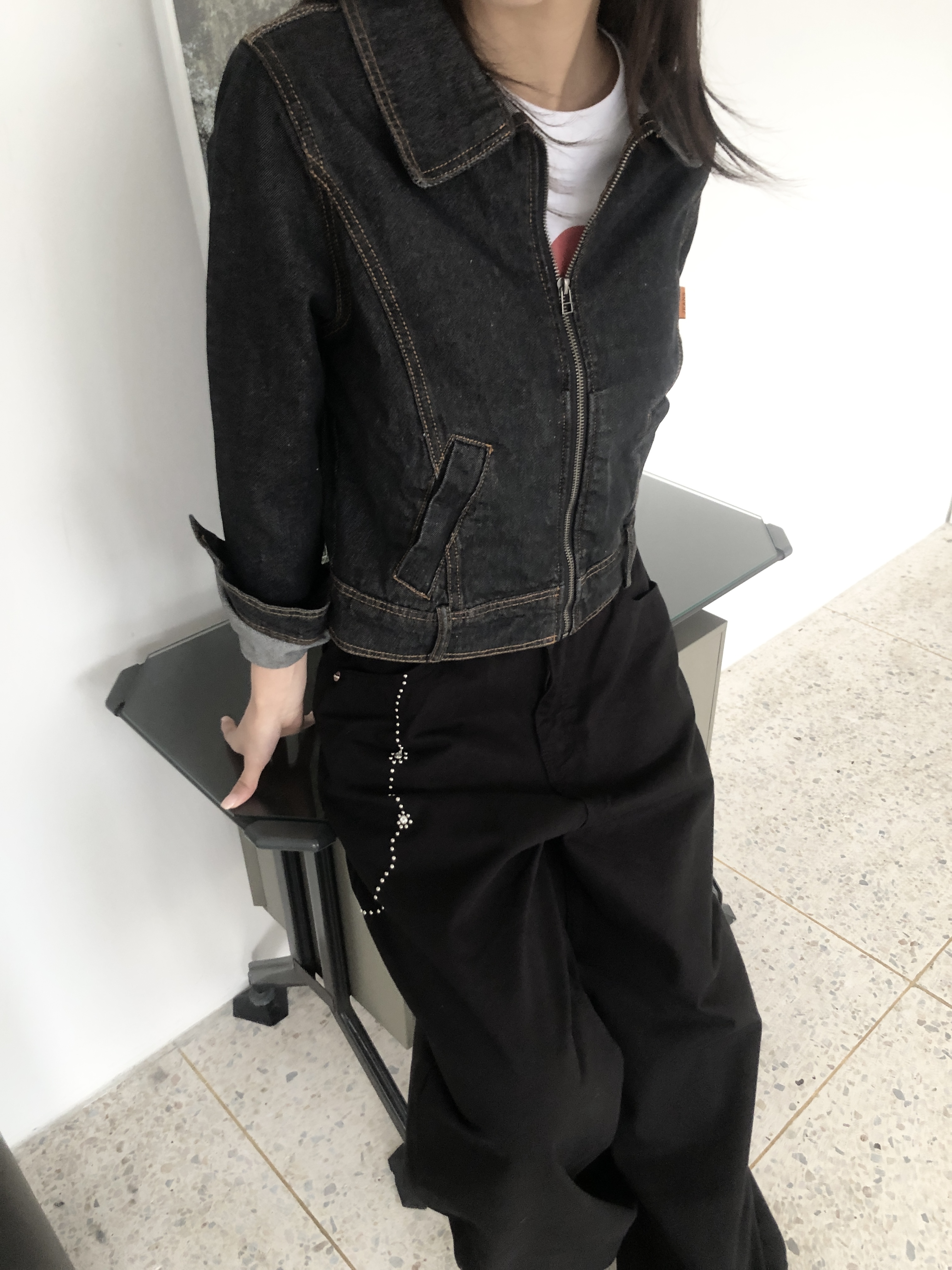 よっちん 即納】ステッチボタンフライカーブデニムパンツ TO1114 – YOLO