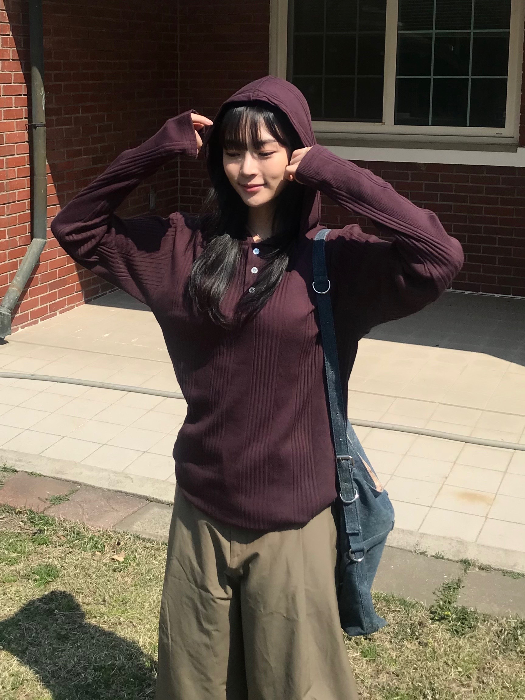 Beeden フェザーニットフードパーカー 黒 Beeden フェザーニットフードパーカー 黒 Beeden フェザーニット