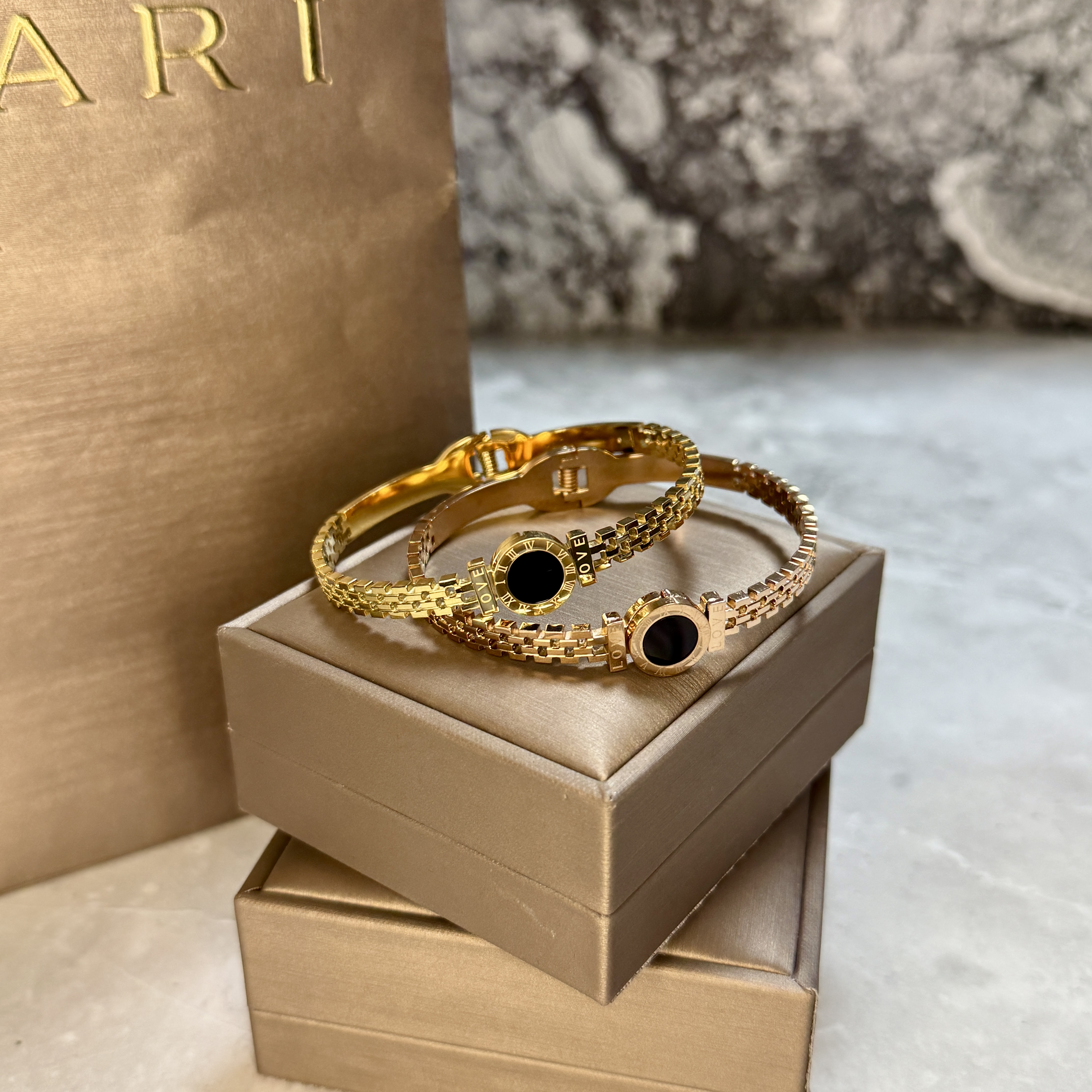 르리비앙 [고급코디] 코인 오닉스 체인 뱅글팔찌/써지컬스틸