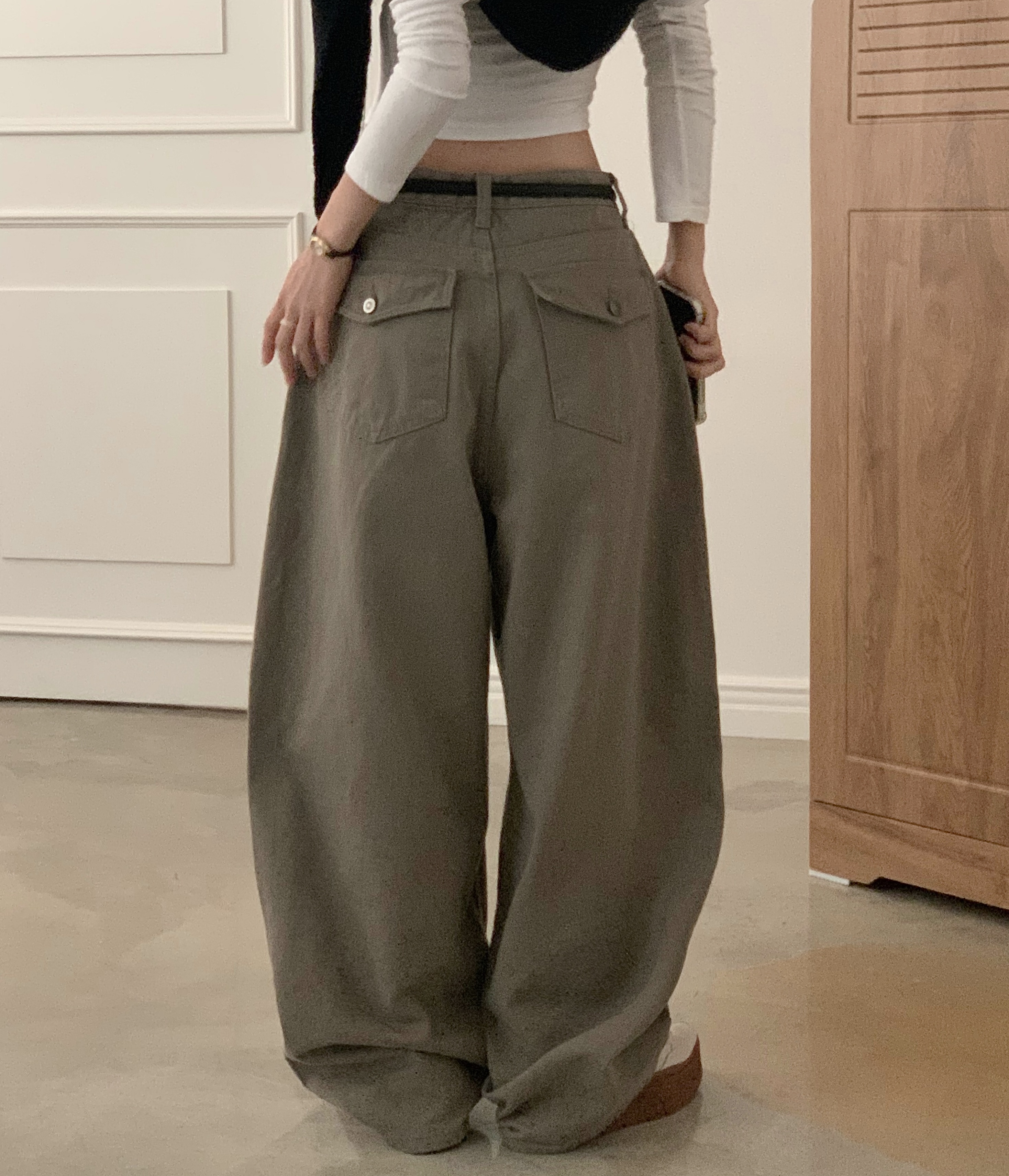 4color)バルーンチノワイドパンツ | ファッション通販サイト NUGU