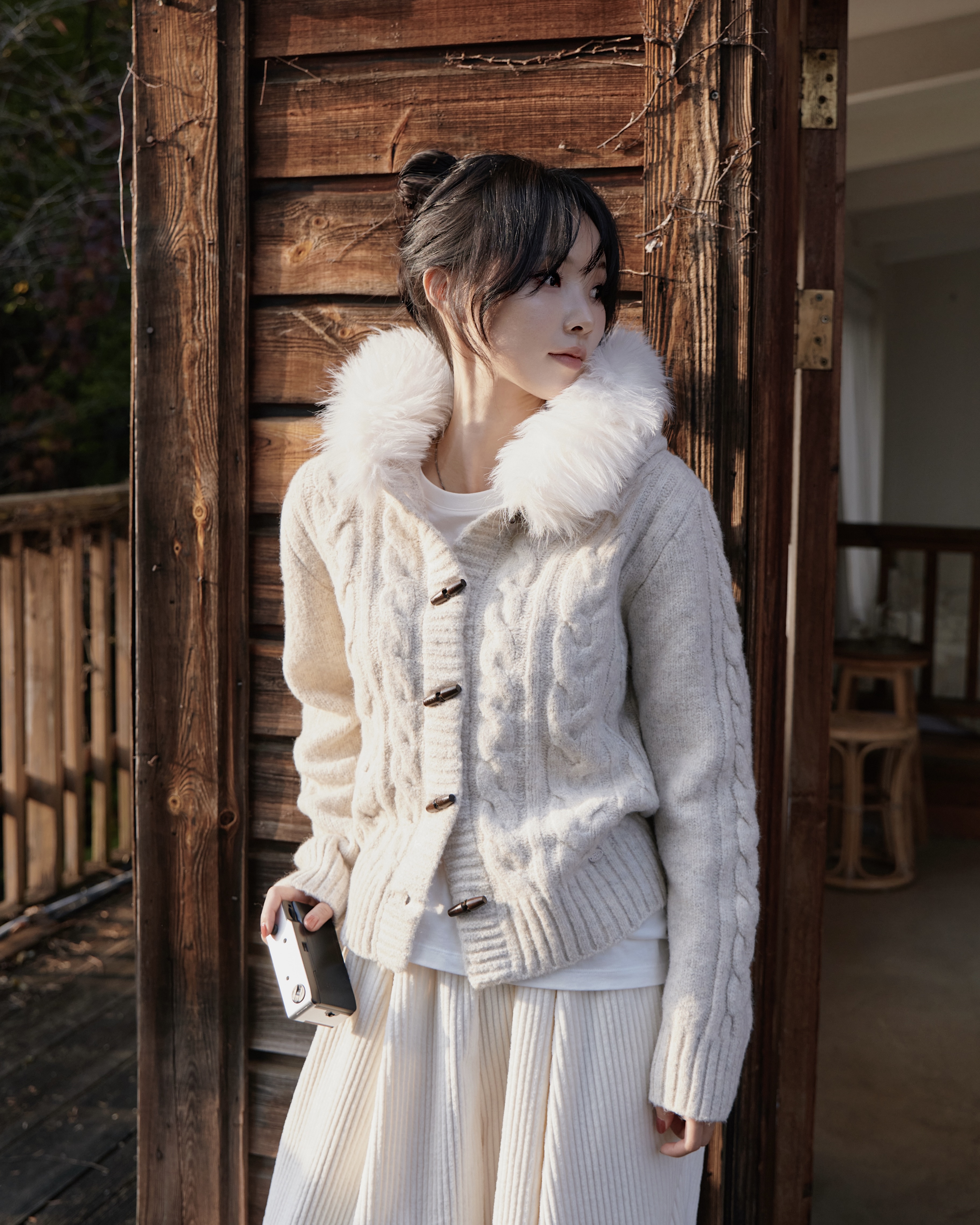 4 color) ウール混 厚手 トグルボタン ファー付きフード ケーブル編み