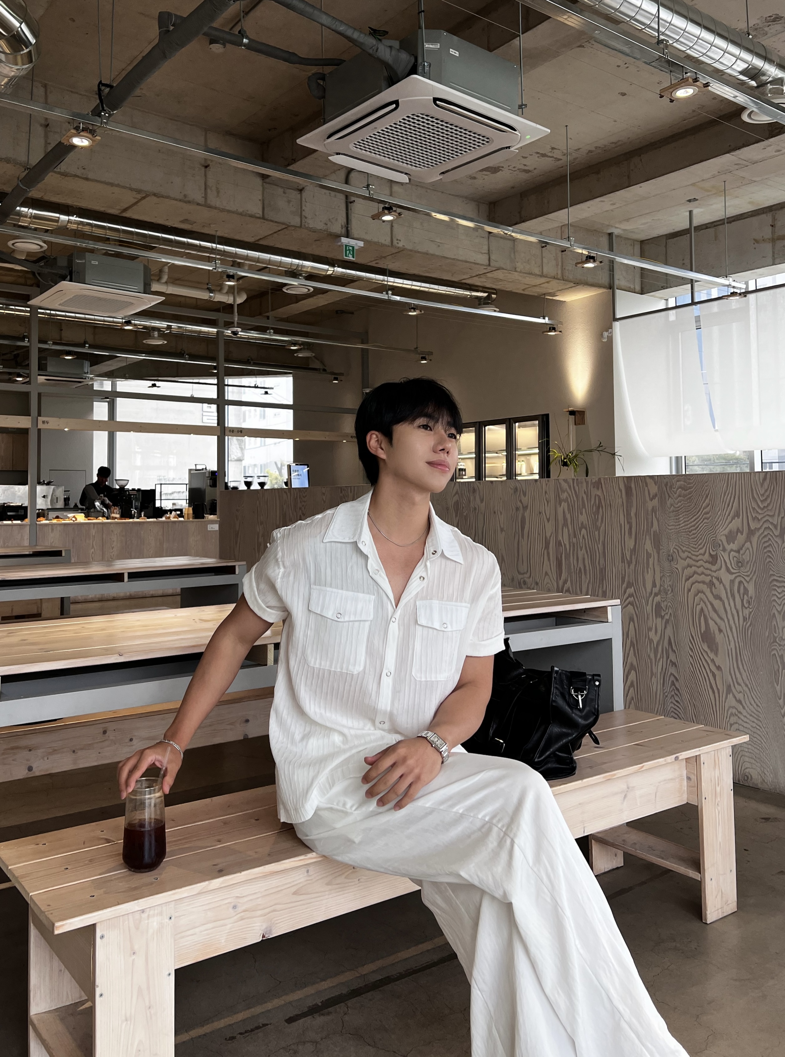 아린 머슬 롤업 투포켓 스냅 스트라이프 반팔 셔츠 (2color)