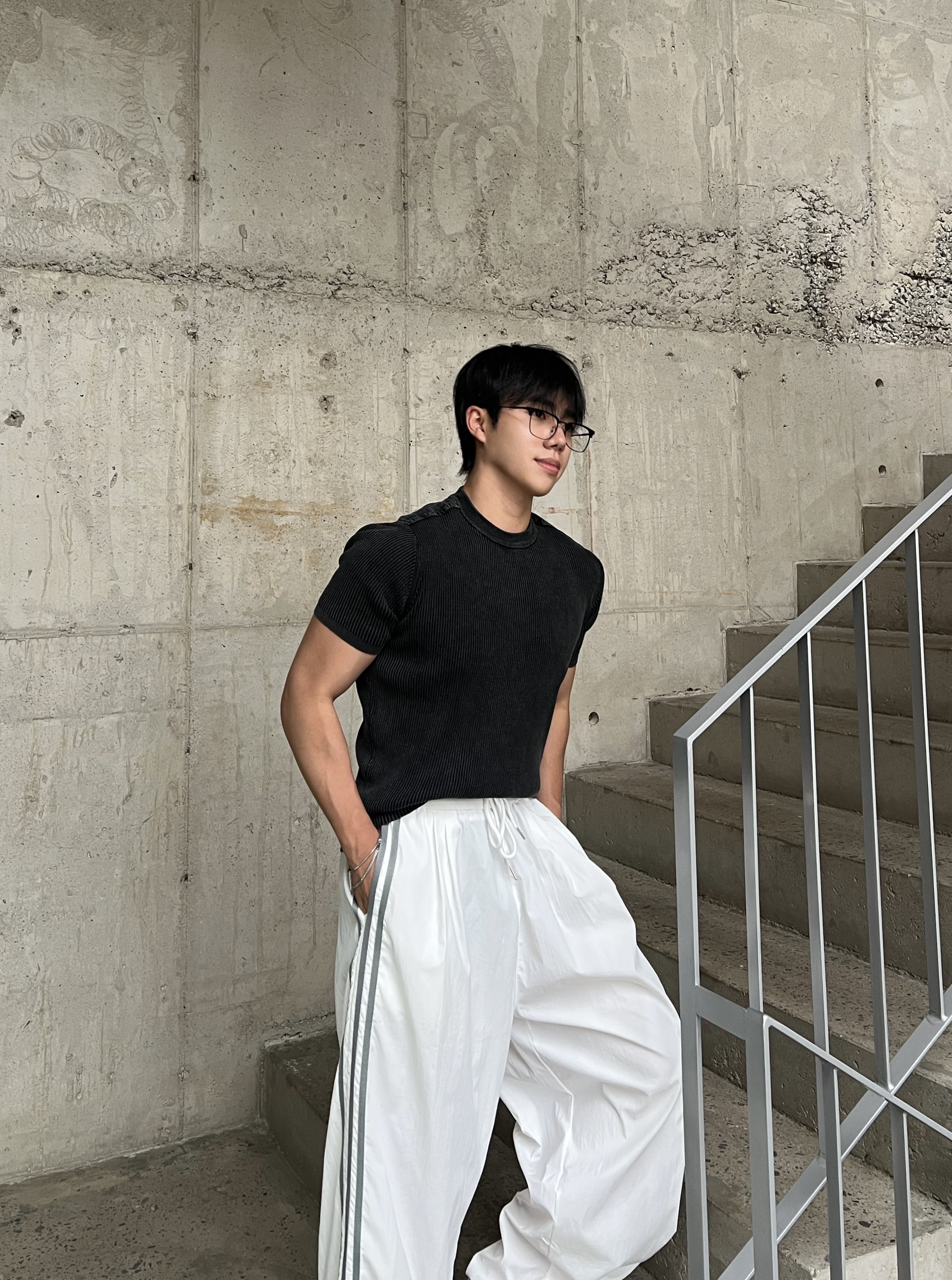 원 시그니처 바스락 나일론 트랙 라인 밴딩 팬츠 (1color)