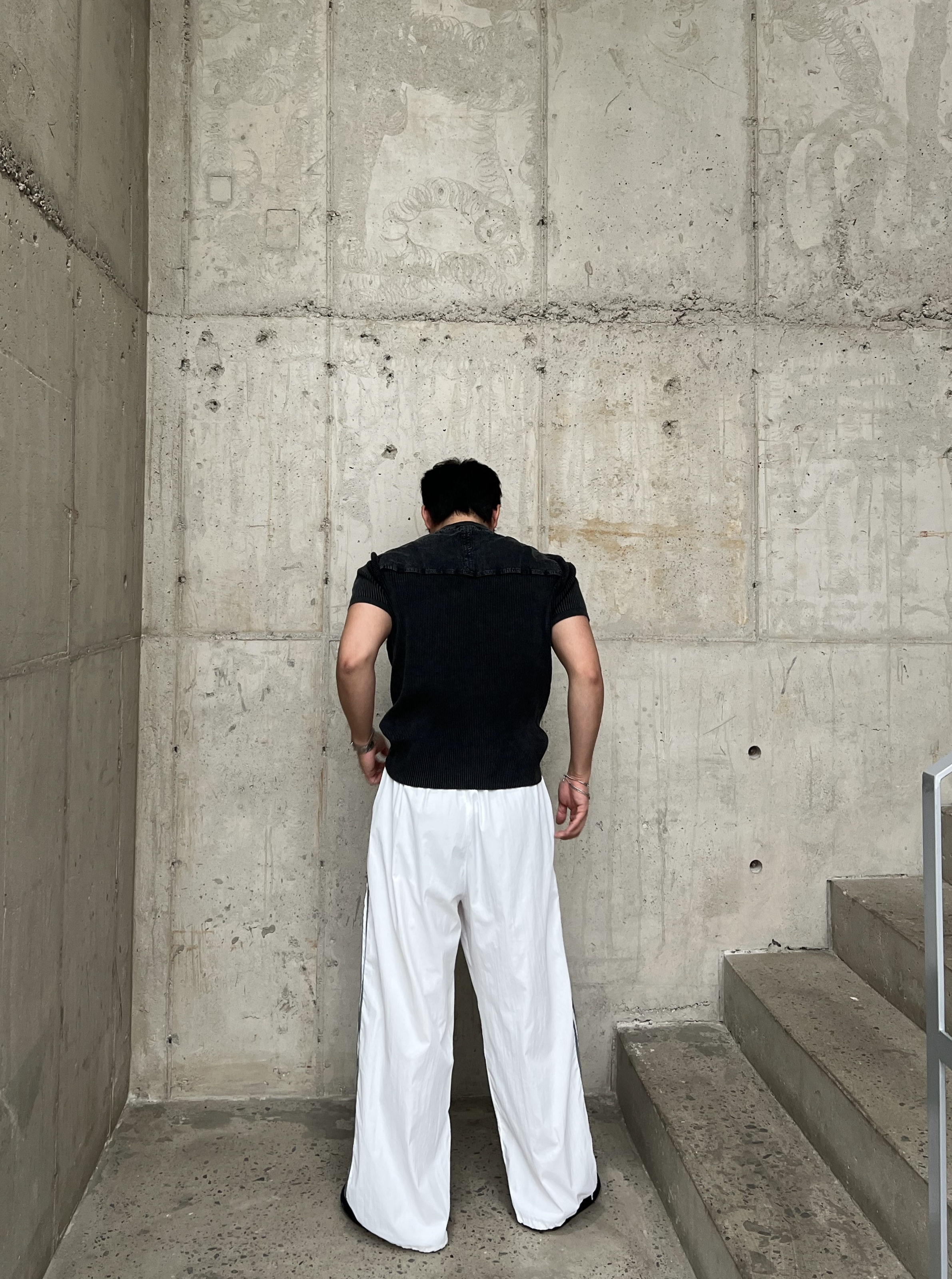 원 시그니처 바스락 나일론 트랙 라인 밴딩 팬츠 (1color)