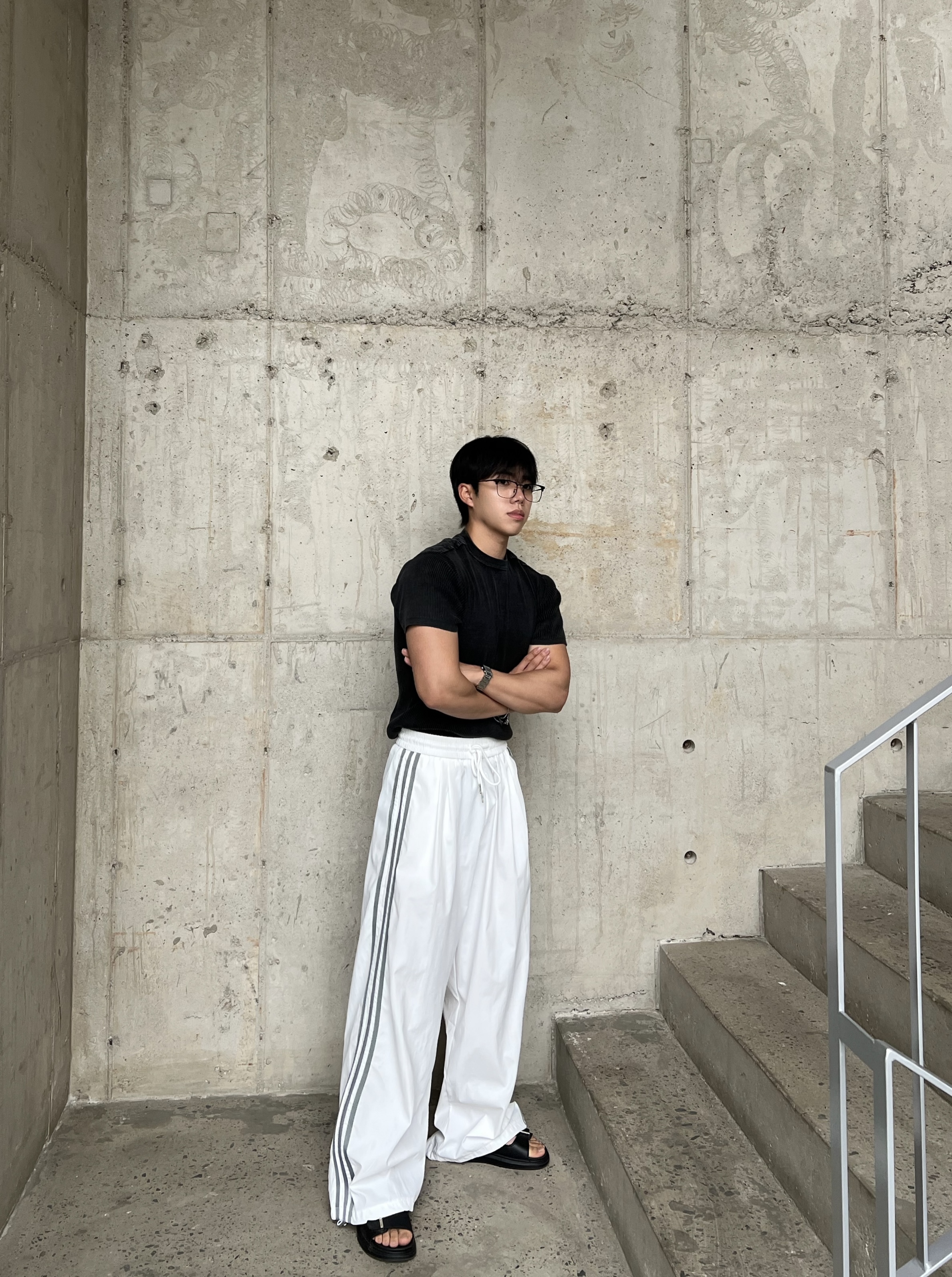 원 시그니처 바스락 나일론 트랙 라인 밴딩 팬츠 (1color)