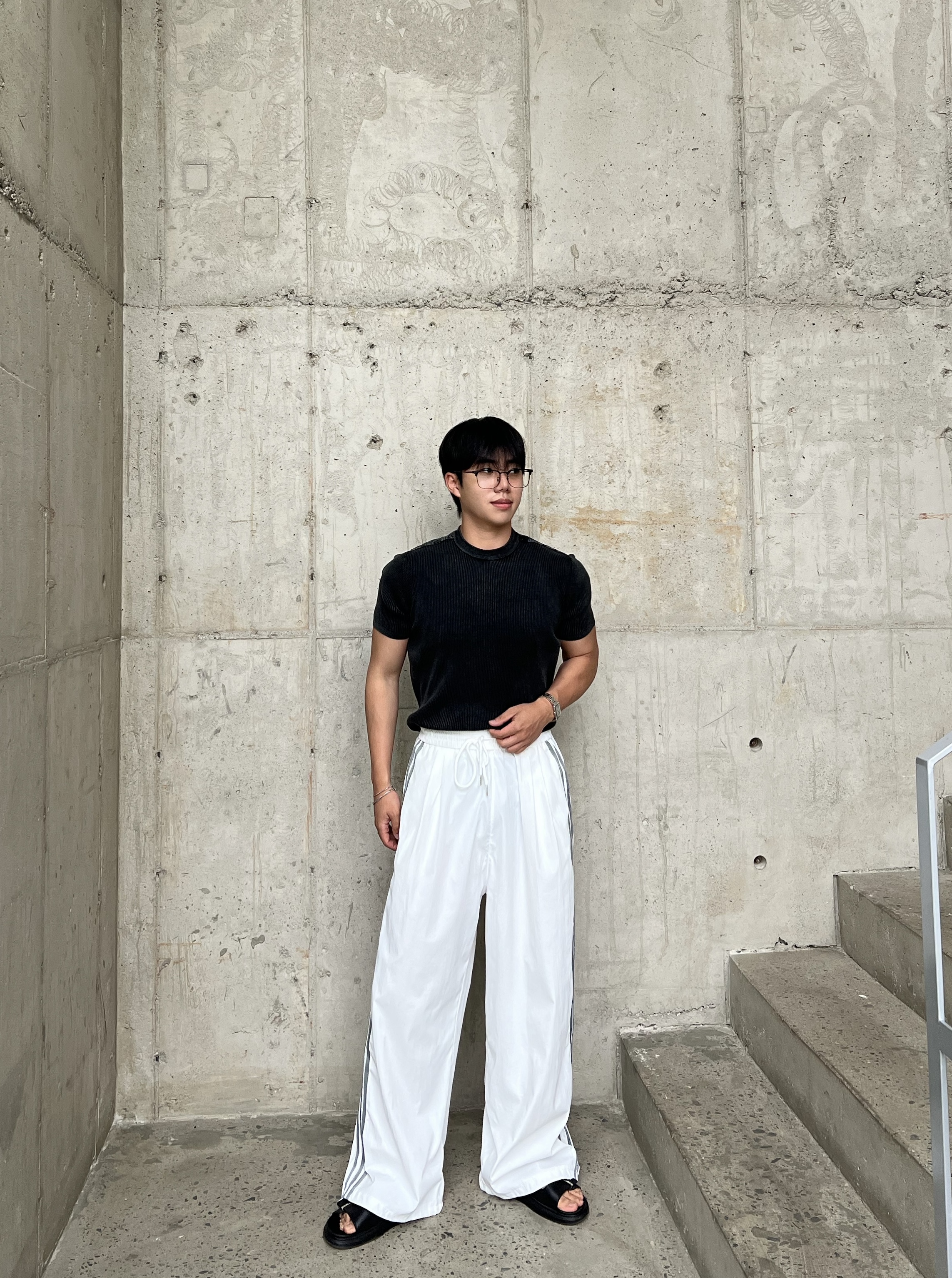 원 시그니처 바스락 나일론 트랙 라인 밴딩 팬츠 (1color)