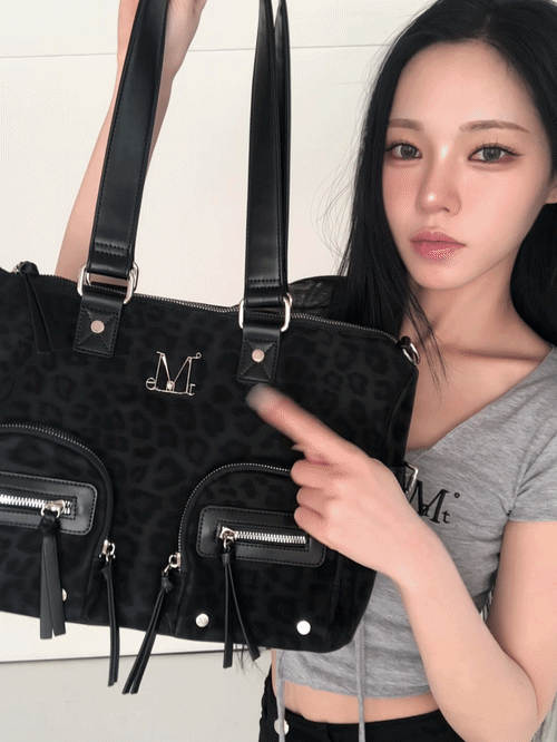 MUSINSA公式 | MUCENT ロザンヒョピメタルロゴショルダーバッグ 男女共用