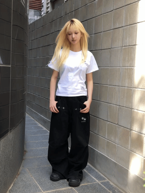 GRAPHIC SHORT SLEEVE TEE - 4 COLORS BLACK