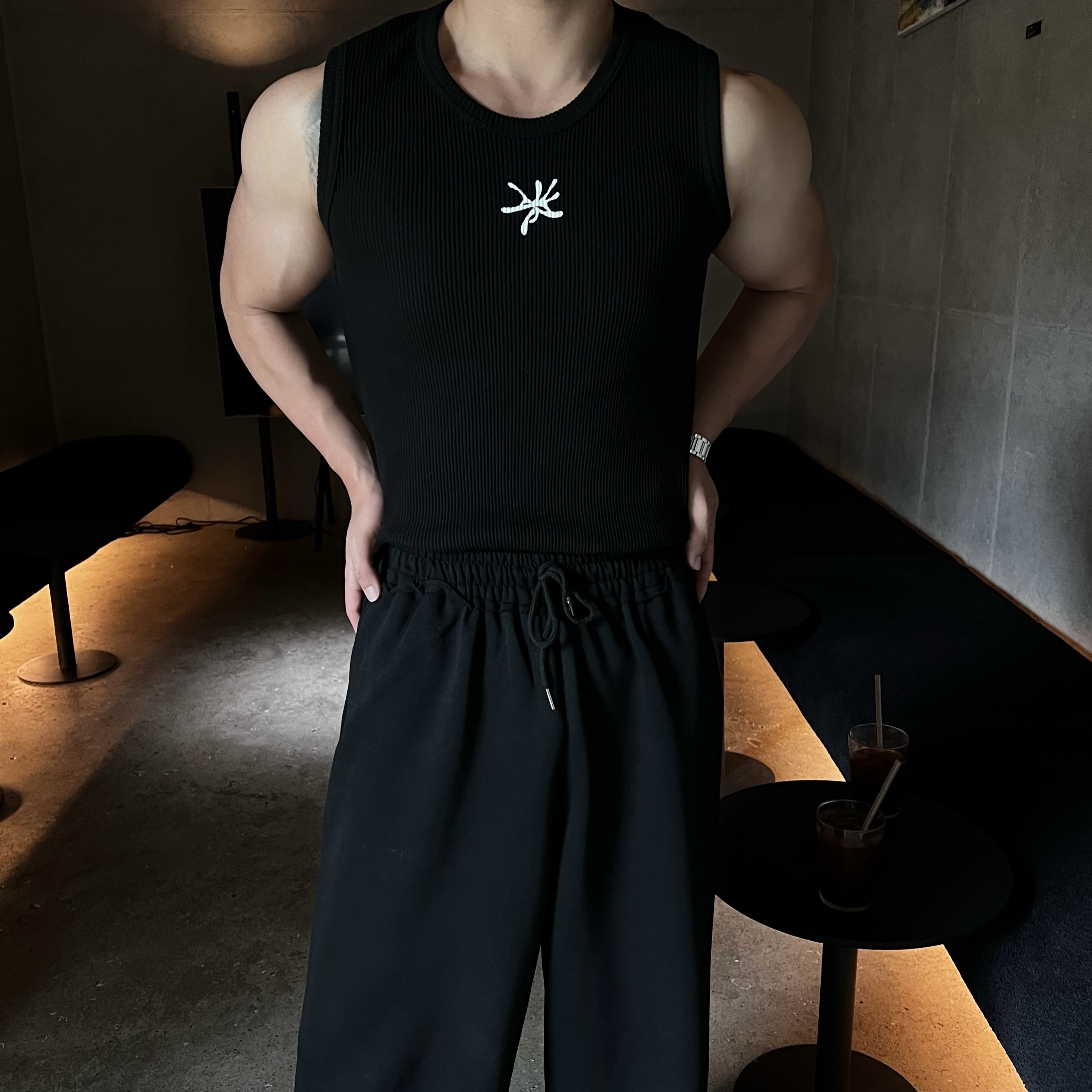 원 다크코어 백포인트 레터링 밴딩 팬츠 (1color)
