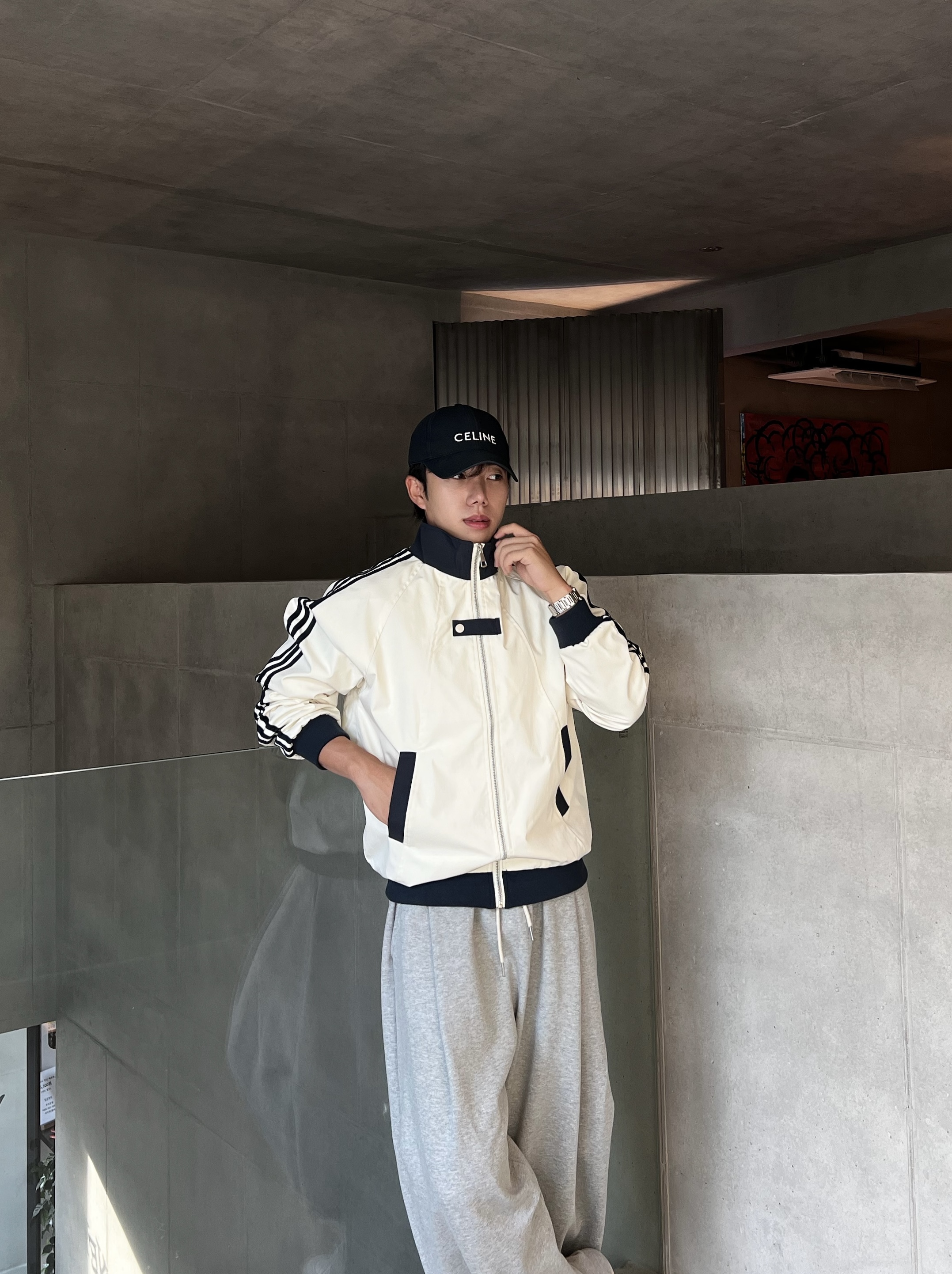 원 트랙 라인 배색 스냅 하이넥 절개 자켓 (2color)