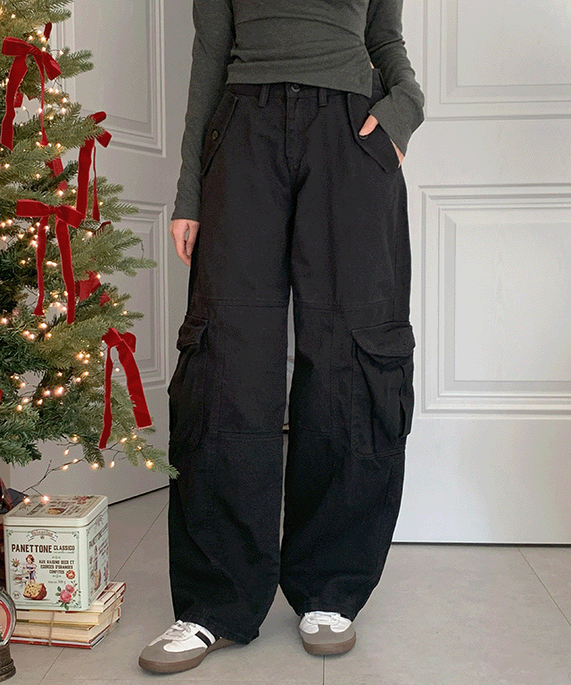 [ootj/oot] 블랙 로우라이즈 와이드 카고팬츠 에이블리